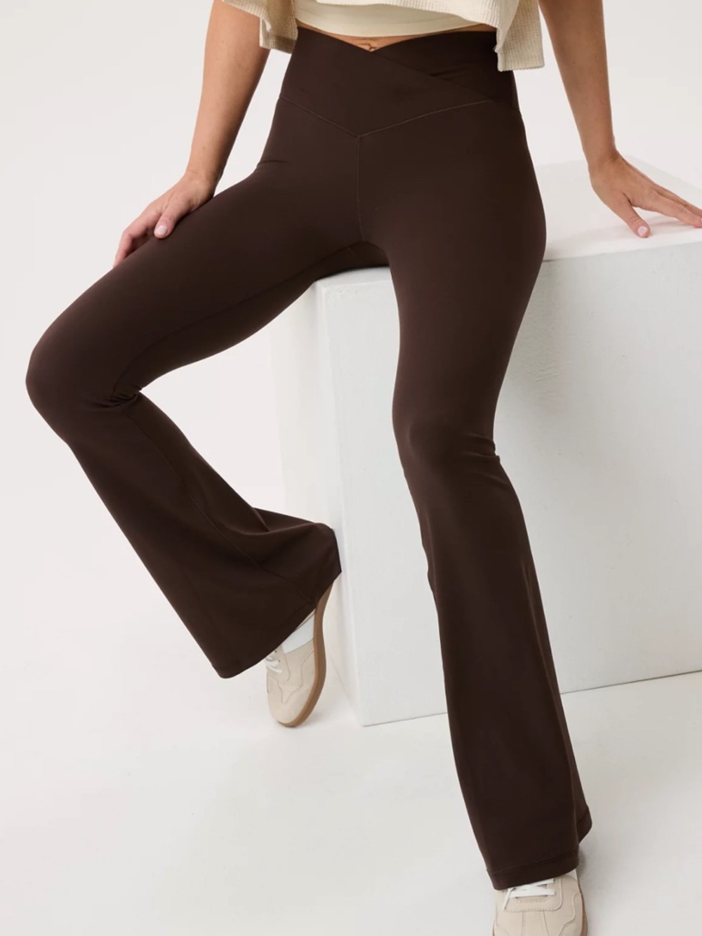 High-Waist Brown Crossover Flare Leggings
